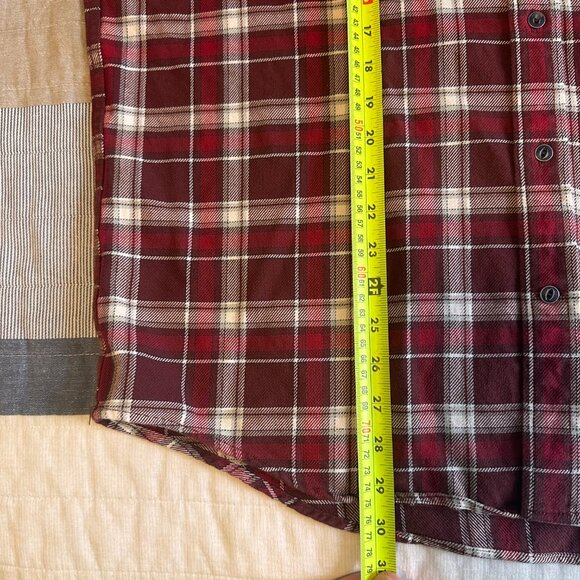 Timberland Casual Button Down Mens XL Red Maroon Plaid Rugged Flannel Shirt - Picture 5 of 5